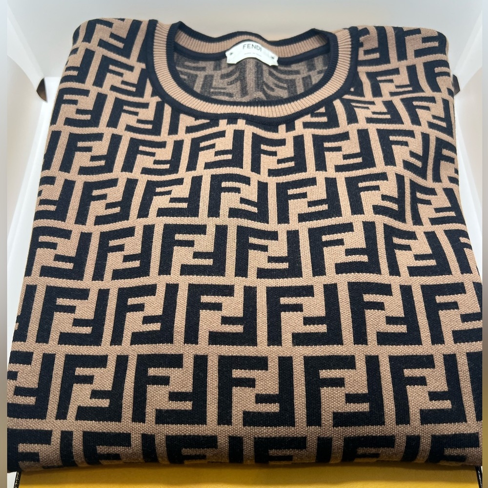 Fendi Pullover knitted sweater